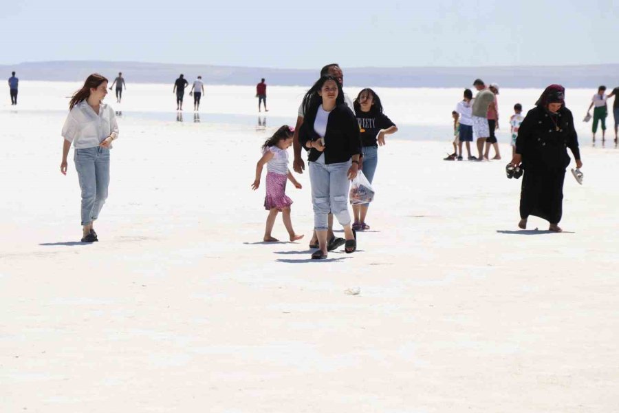 Tuz Gölü’nde Yürüme Turizmi Sahilleri Aratmıyor