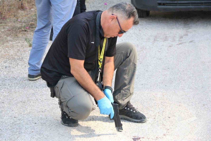 Kız Arkadaşını Öldürüp Kendi Kafasına Ateş Eden Genç Hayatını Kaybetti