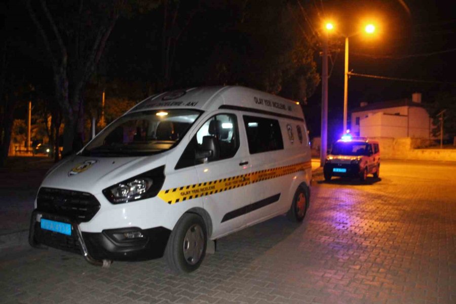 Uykudan Uyandırılan Genç, Evinin Kapısında Öldürüldü