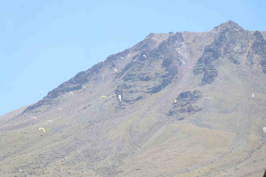 Yamaç Paraşütü Dünya Şampiyonası, Hasan Dağı’nda Başladı