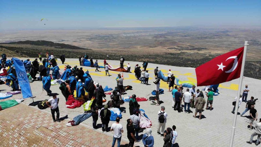 Yamaç Paraşütü Dünya Şampiyonası, Hasan Dağı’nda Başladı