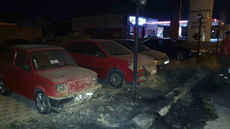 Kaldırımdaki Ot Yangınından Belediyeler Sorumlu