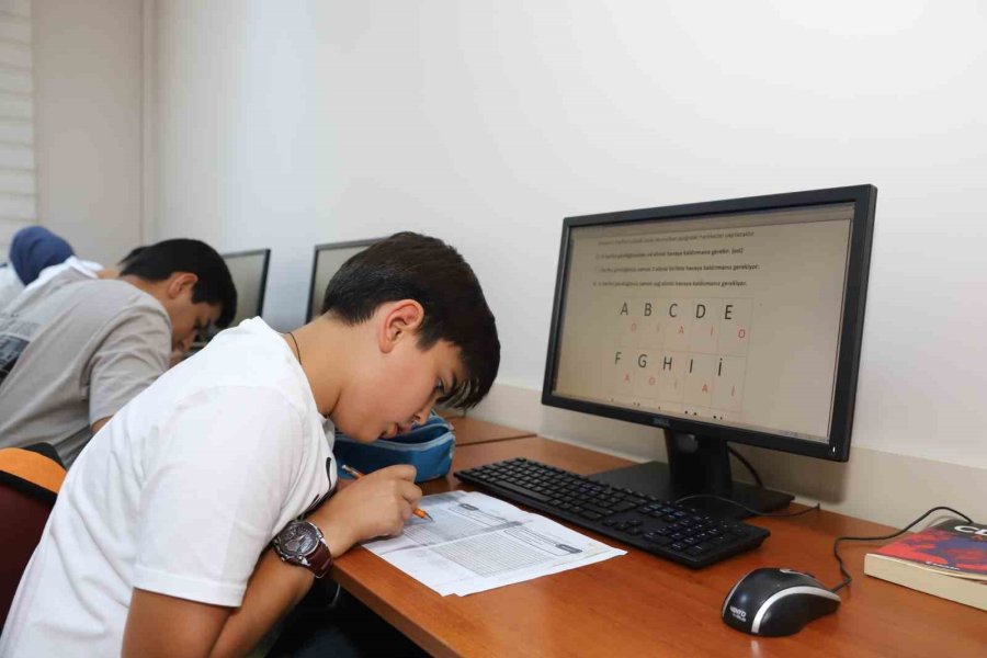 ’etkili Ve Hızlı Okuma Kursu’na Büyük İlgi