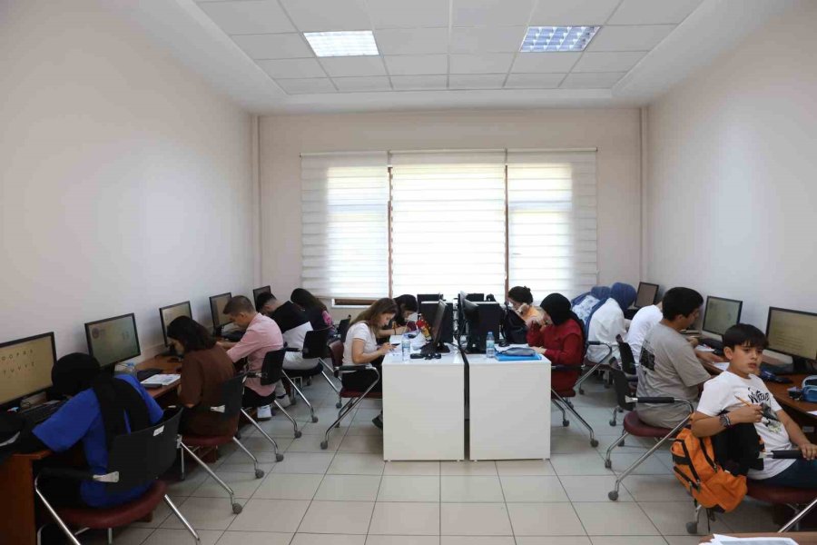 ’etkili Ve Hızlı Okuma Kursu’na Büyük İlgi