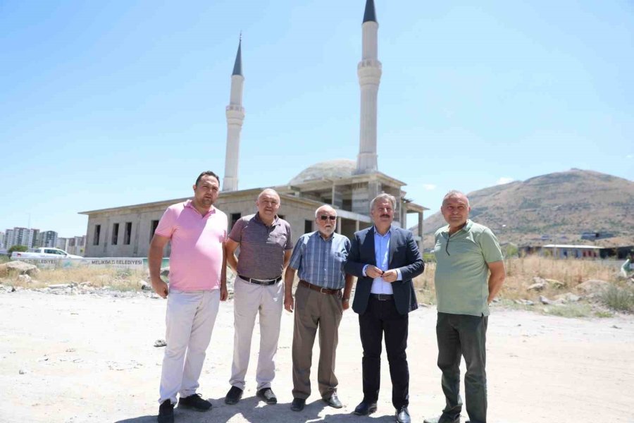 Melikgazi’de İhtiyaçlar Bir Bir Gideriliyor