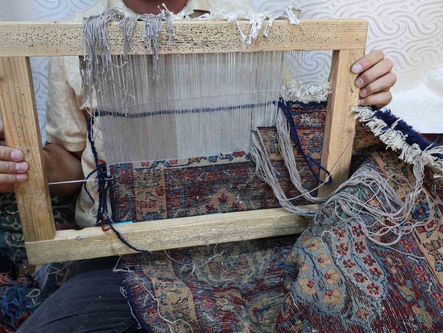 Dünyanın Halıları Burada Restore Ediliyor