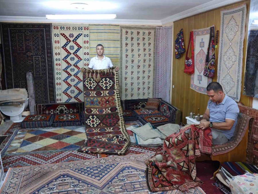 Dünyanın Halıları Burada Restore Ediliyor