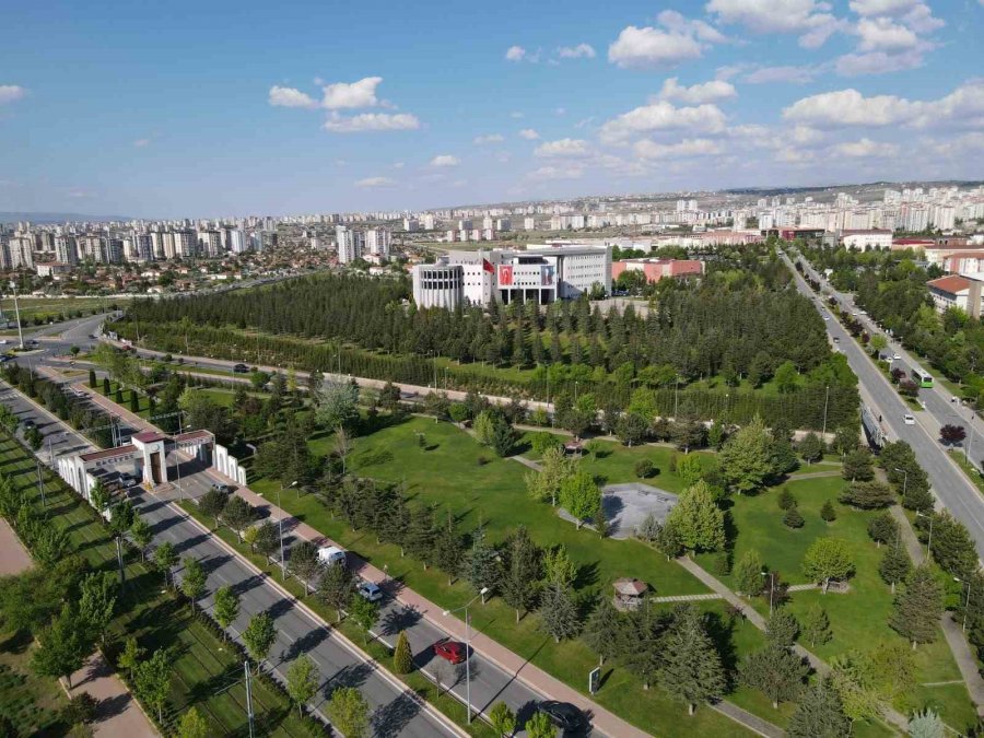 Erü Rektörü Prof. Dr. Altun’dan Üniversite Tercihi Yapacak Adaylara Çağrı