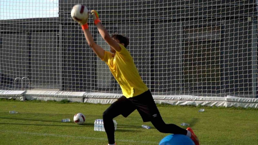 Erciyes Yüksek İrtifa Kamp Merkezi Takımları Ağırlamaya Devam Ediyor