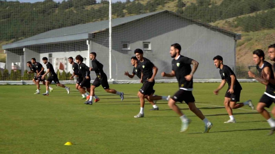 Erciyes Yüksek İrtifa Kamp Merkezi Takımları Ağırlamaya Devam Ediyor