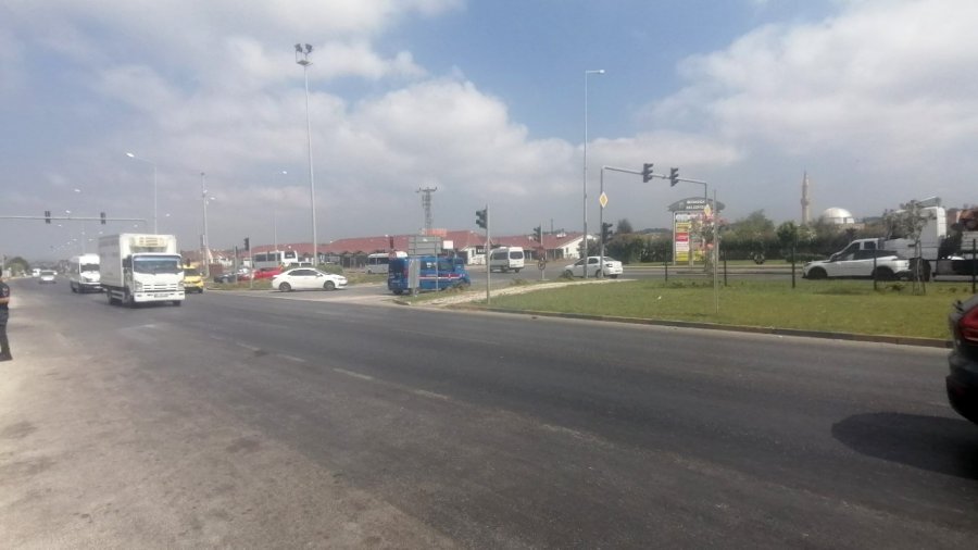 Manavgata’ya Minibüs Yayaya Çarptı: 1 Yaralı