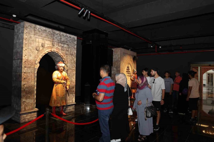 Başkan Altay: “darü’l-mülk Sergi Sarayı Konya’nın Tarihi Kimliğine Değer Katacak”