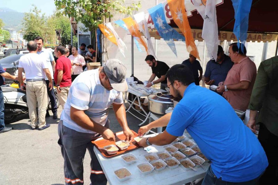 Mevlüt Çavuşoğlu Aşure Etkinliğine Katıldı