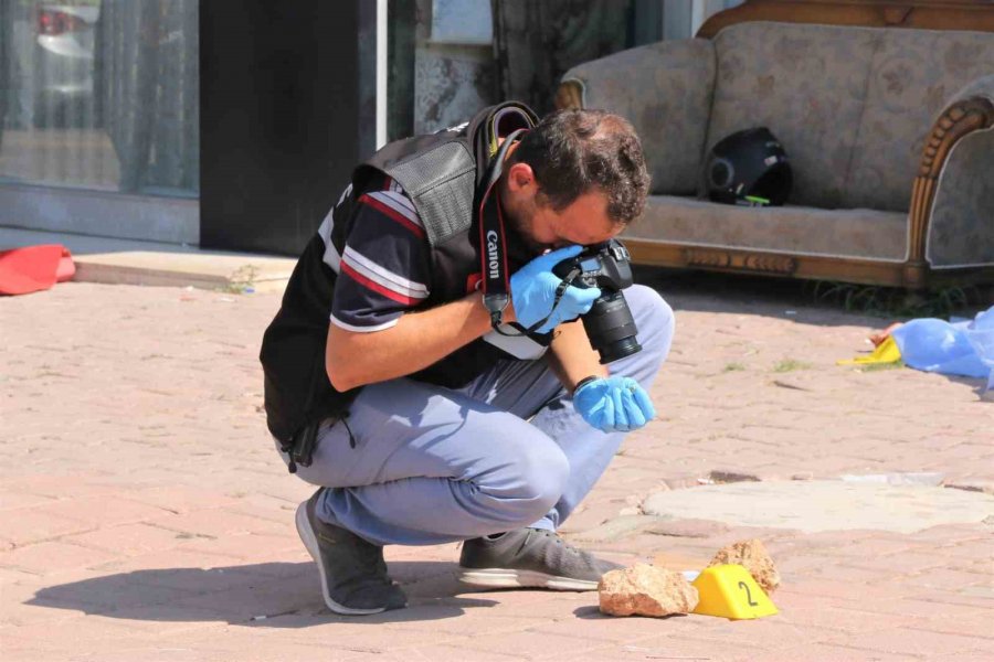 Direksiyon Öğretmeni Eşinin Eğitim Güzergahında Silahla Hayatına Son Verdi
