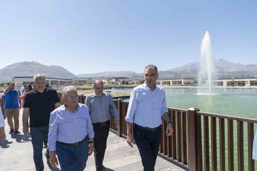 Recep Tayyip Erdoğan Millet Bahçesi’nde İnceleme