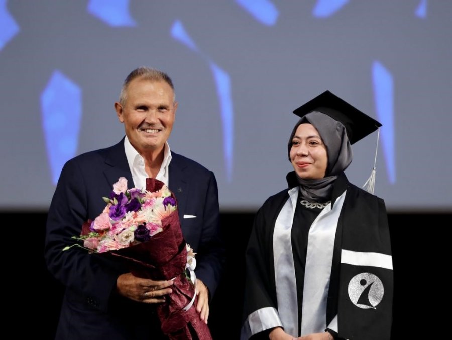 Erciyes Üniversitesi İletişim Fakültesi 17. Dönem Mezunlarını Verdi
