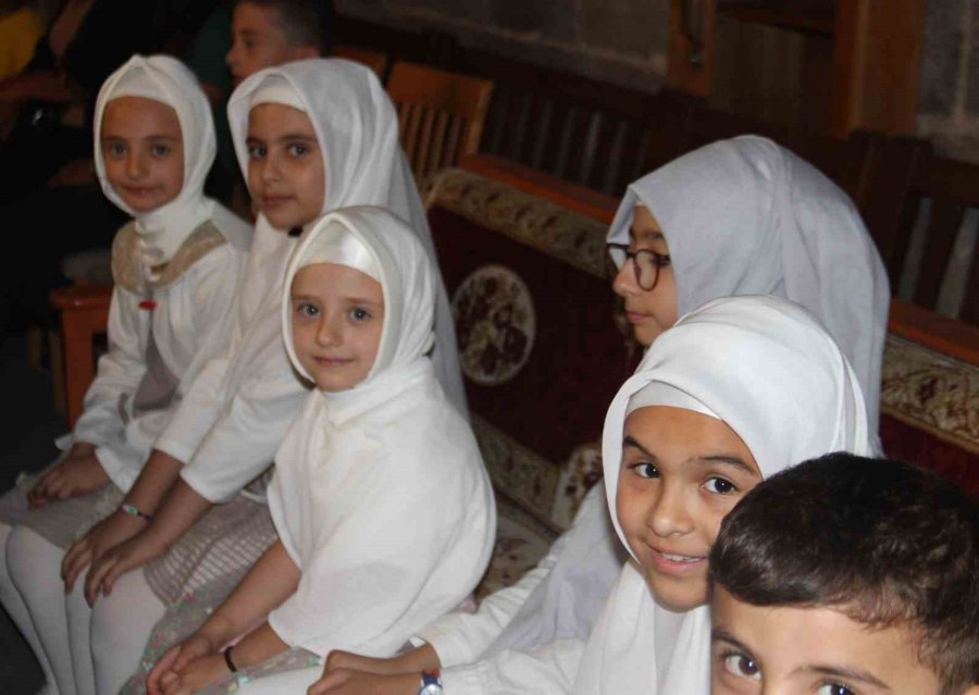 Fatih Sultan Mehmet Eğitim Ve Yardımlaşma Vakfı Yaz Kursu Kapanışı Yapıldı