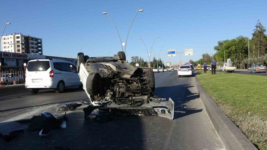 Otomobil Takla Attı, Kadın Sürücü Yaralandı