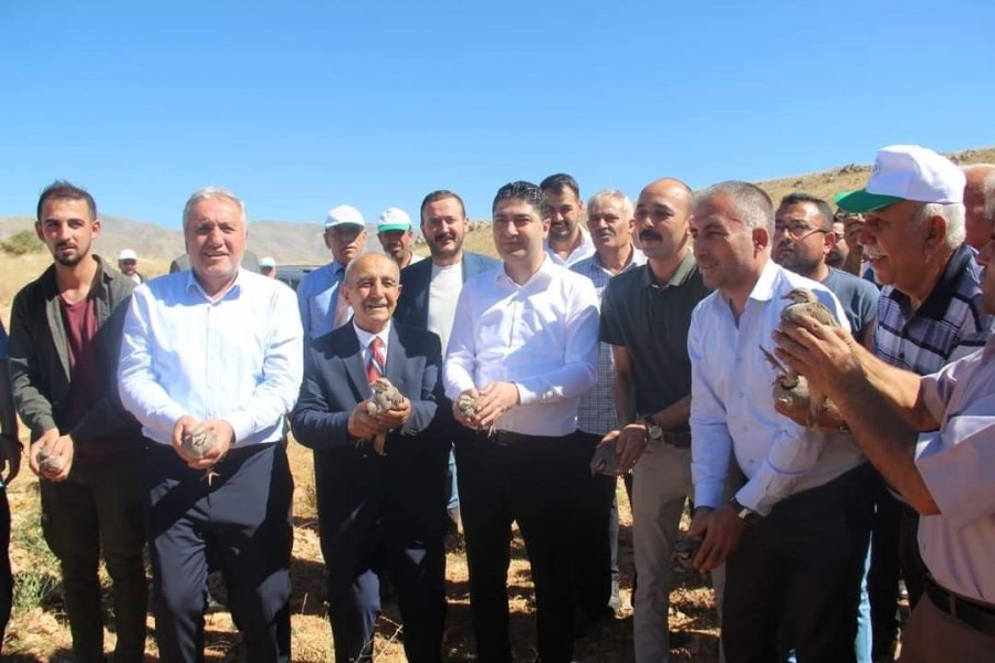 Özdemir; Yaban Hayatının Desteklenmesi Programına Katıldı