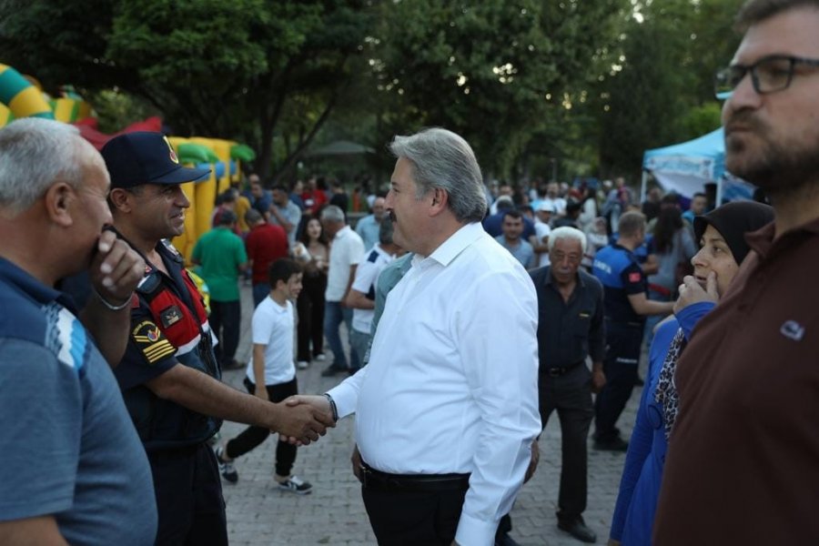 Gürpınar Sakinleri ’mahalle Buluşması’nda Bir Araya Geldi