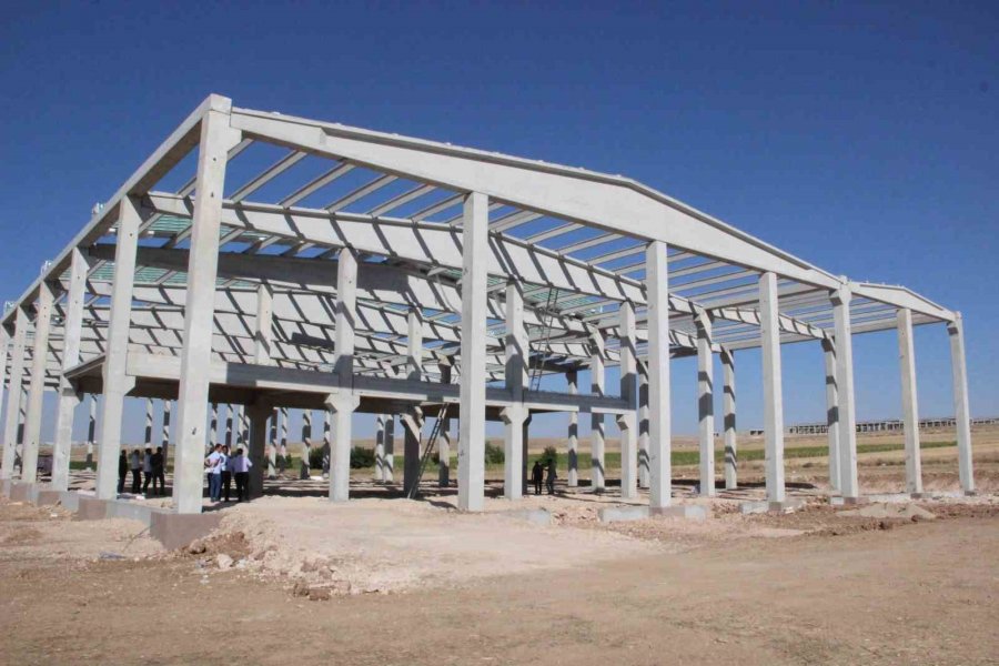 Türkiye’nin İlk Elma Borsa Binası Hızla Yükseliyor