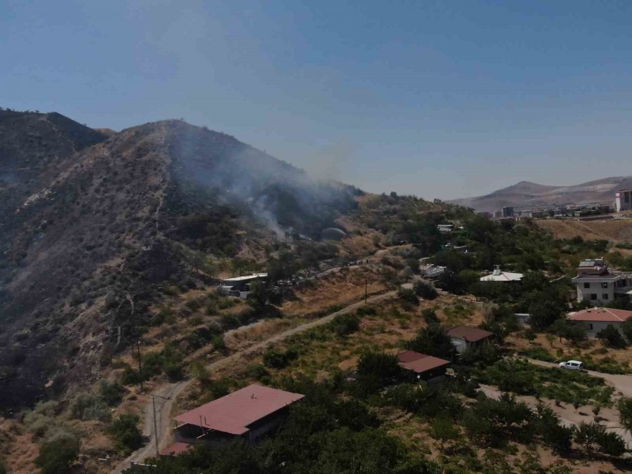 Yılanlı Dağı’ndaki Yangın Kontrol Altına Alındı
