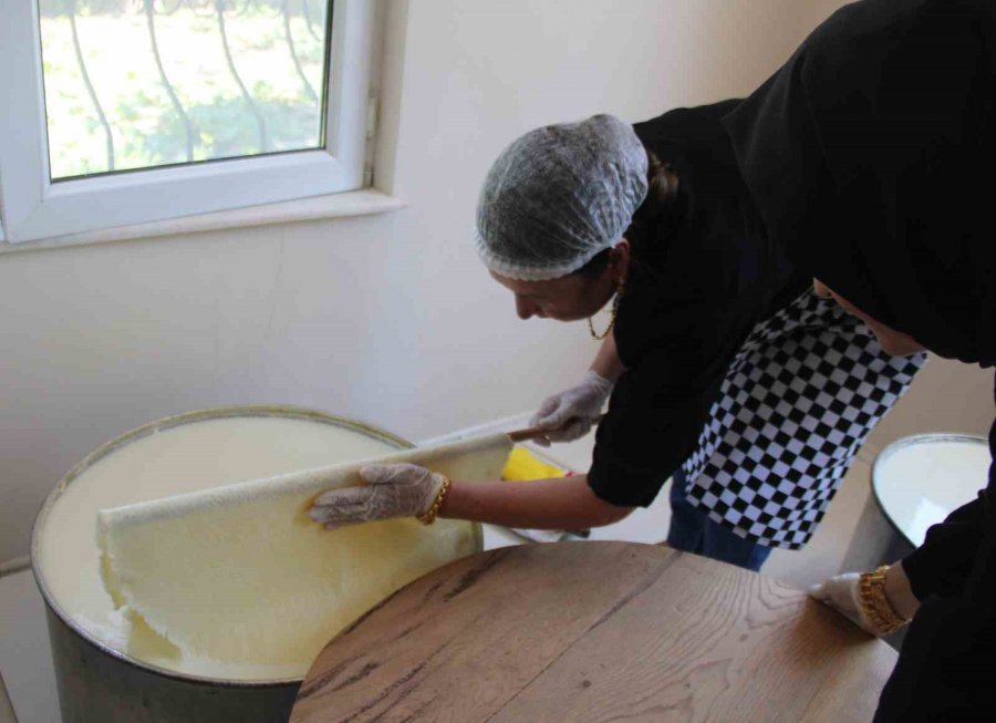 Kayseri’ye Özgü ’kuru Kaymak’ Coğrafi İşaret Yolunda