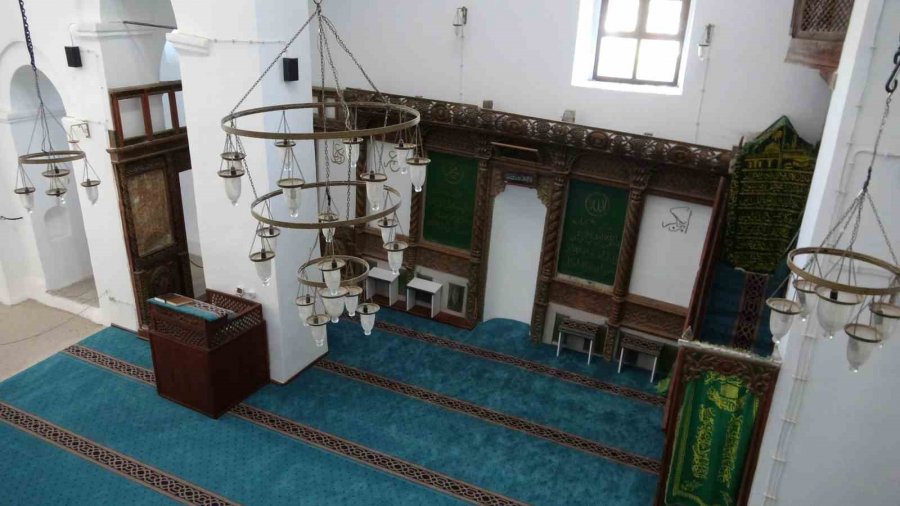 17 Asırlık Kilise Camii İhtişamıyla Turistleri Cezbediyor
