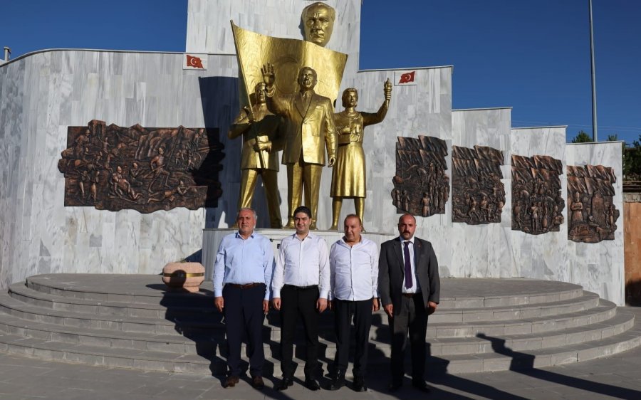 Mhp’li Özdemir Ve İl Teşkilatı’ndan Pınarbaşı’na Ziyaret