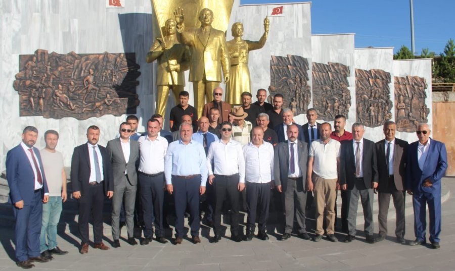 Mhp’li Özdemir Ve İl Teşkilatı’ndan Pınarbaşı’na Ziyaret