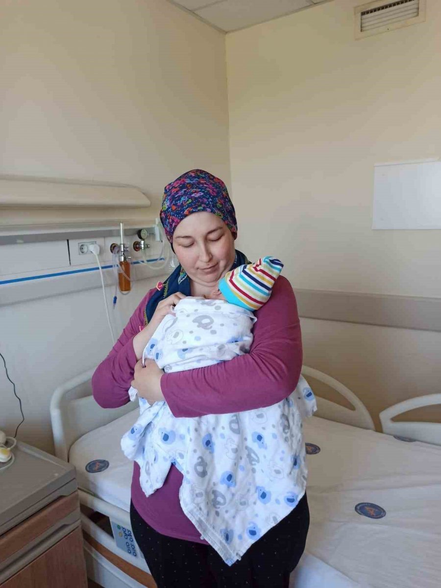 İlk Rahim Nakli İçin Rektörden ‘nobel Ödülü’ Açıklaması