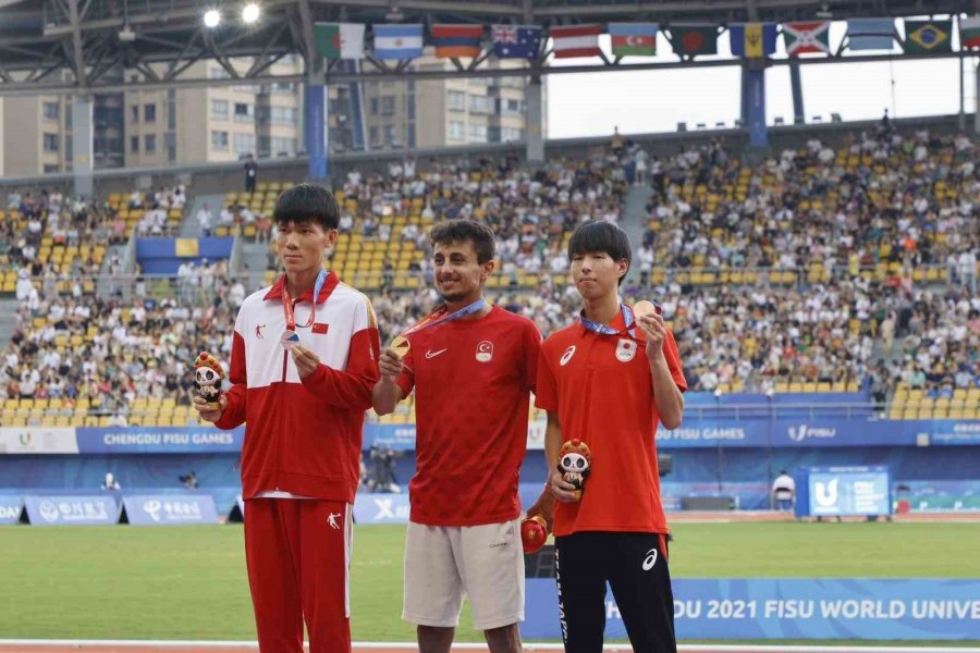 Alkü’lü Şampiyon Milli Sporcu Korkmaz, Rektör Türkdoğan İle Bir Araya Geldi