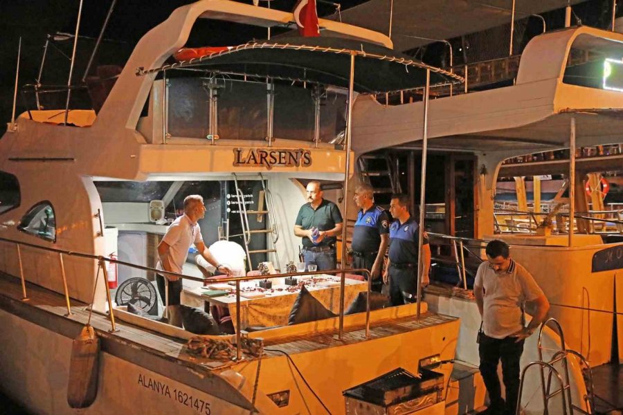 Alanya Belediyesi O Tekneleri Mühürledi, Ruhsatlarının İptali Gündemde