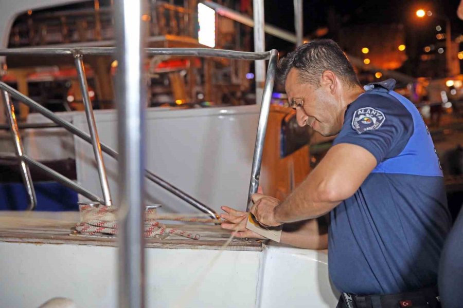 Alanya Belediyesi O Tekneleri Mühürledi, Ruhsatlarının İptali Gündemde
