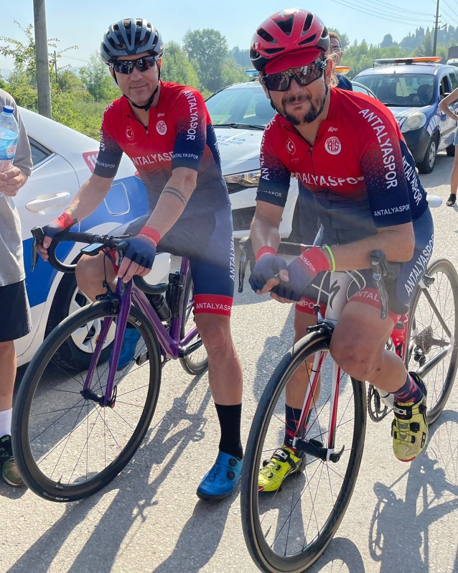 Kırmızı-beyazlı Pedaldan Sakarya’da İkide İki