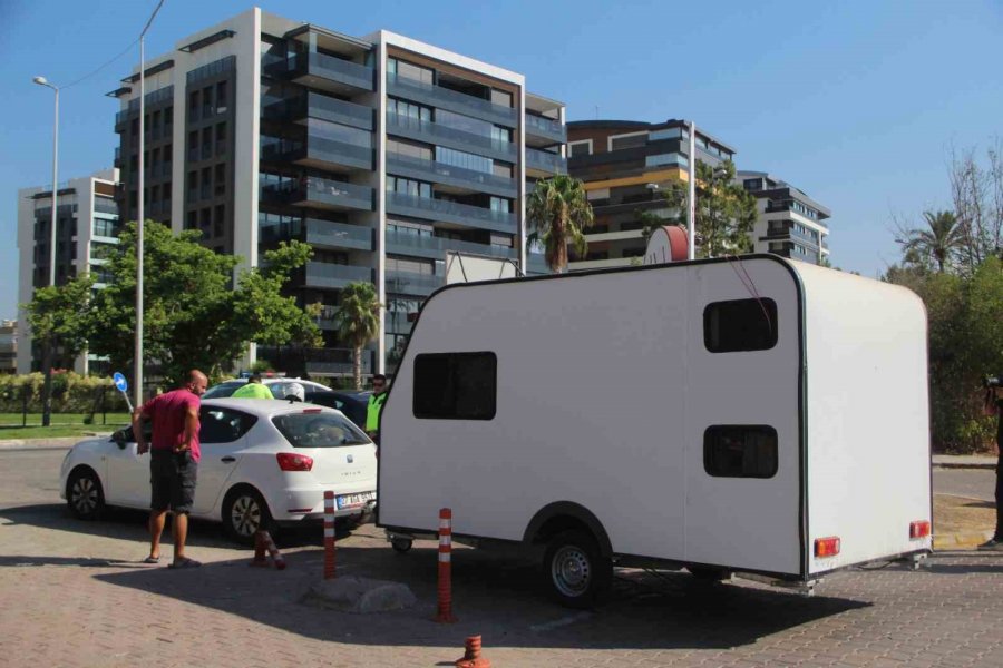 Antalya’da Zabıtadan Karavan Operasyonu