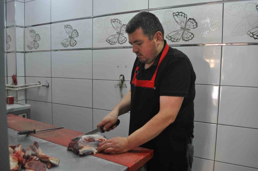 Sıcakta Et Muhafazasına Ve Temizliğine Daha Çok Önem Verilmeli