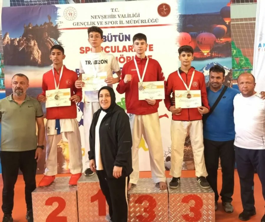 Eskişehirli Sporcudan Karatede Türkiye 3’üncülüğü