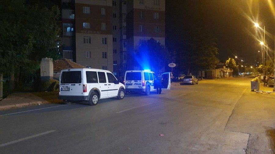 Kayseri’de 5. Kattan Düşen Genç Ağır Yaralandı