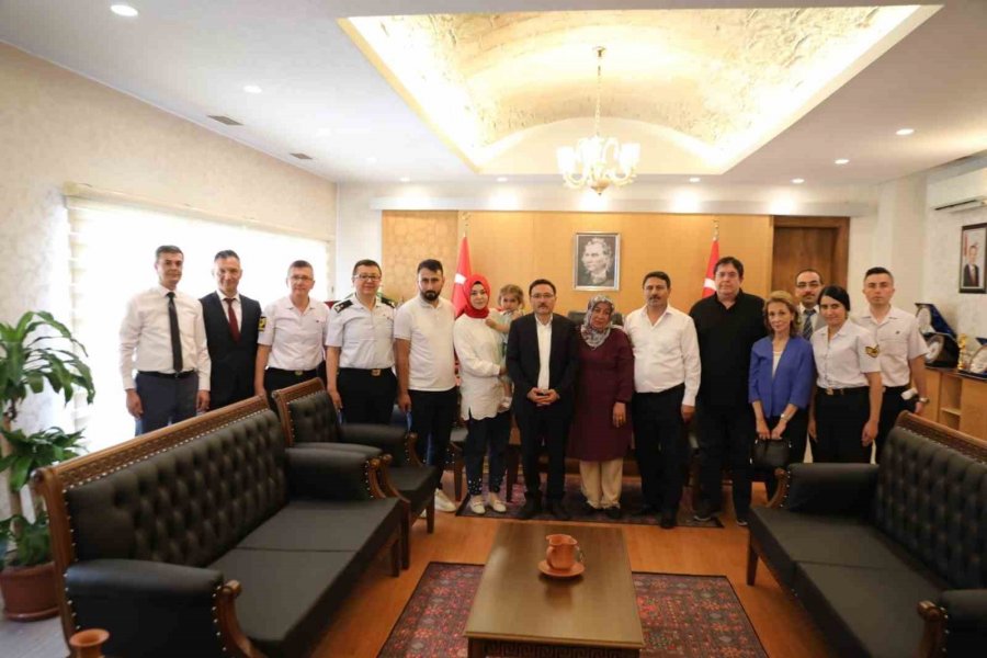 Şehit Uzman Çavuşun Ailesine Evi Teslim Edildi