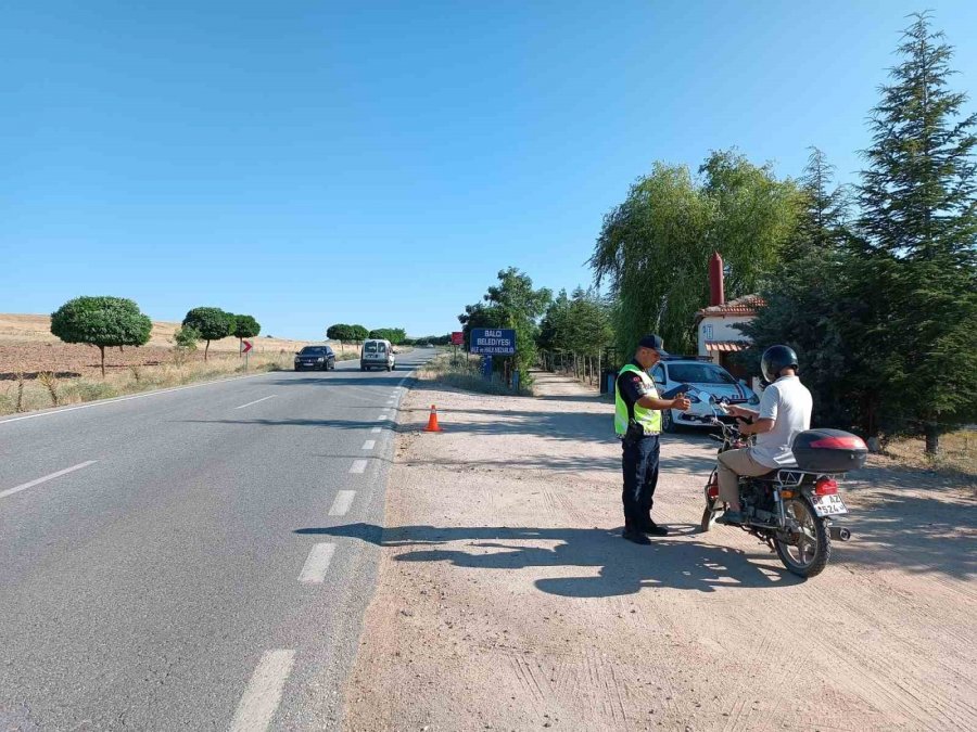 Aksaray’da Trafik Jandarmaları Motosiklet Denetiminde