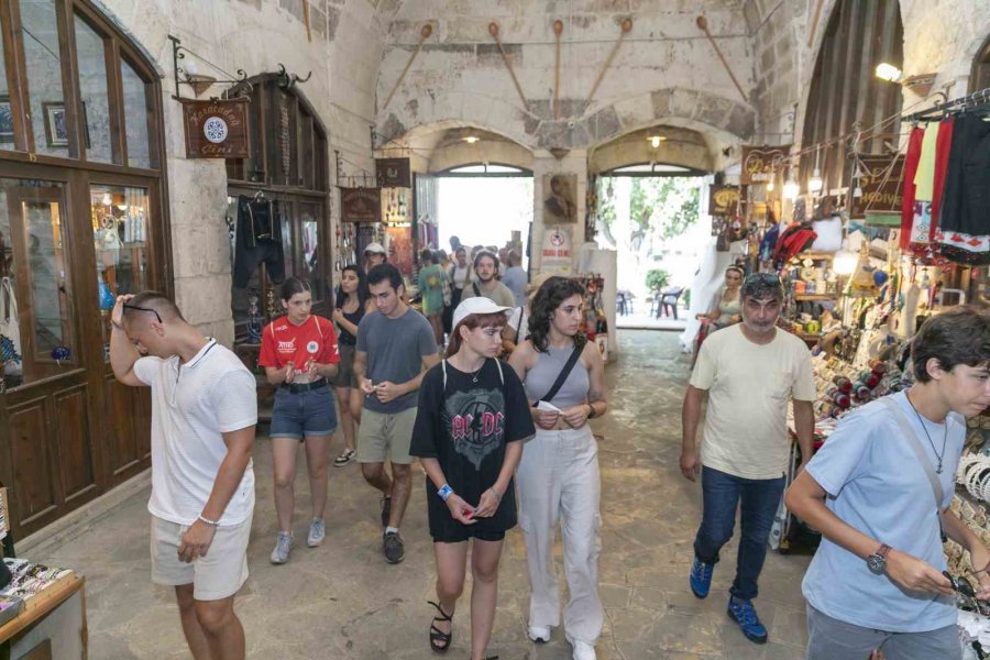 Değişim Programıyla Gelen Öğrenciler Mersin’in Güzelliklerine Doyamadı
