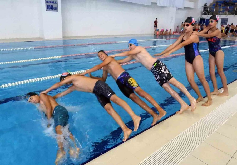 Kepez Belediyesi Spor Kulübü Antrenörleri, Kendi Sporcularını Yetiştiriyor