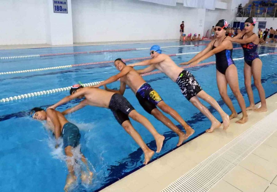 Kepez Belediyesi Spor Kulübü Antrenörleri, Kendi Sporcularını Yetiştiriyor