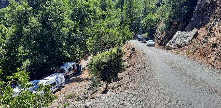 Karaman’da Kamyonet Göksu Nehrine Uçtu: 1 Ölü, 1 Yaralı