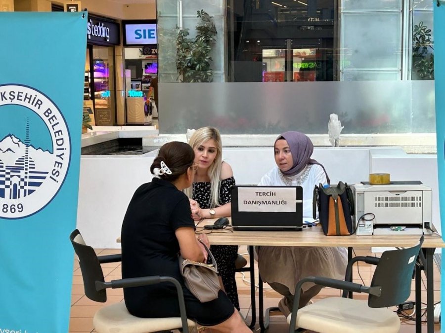 Genç Dostu Büyükşehir İle 2 Bin 327 Öğrenci Tercih Yaptı