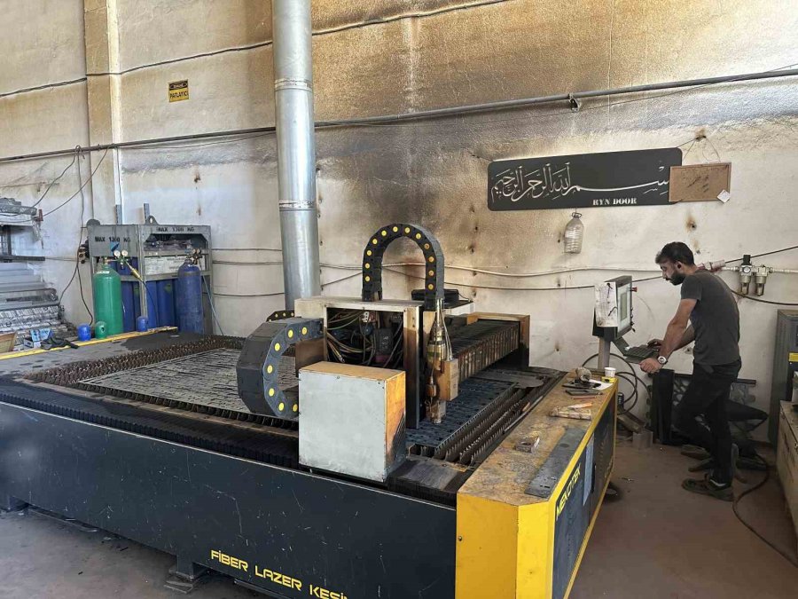 Niğde’de Üretilen Otomatik Kapı 19 Ülkeye İhraç Ediliyor