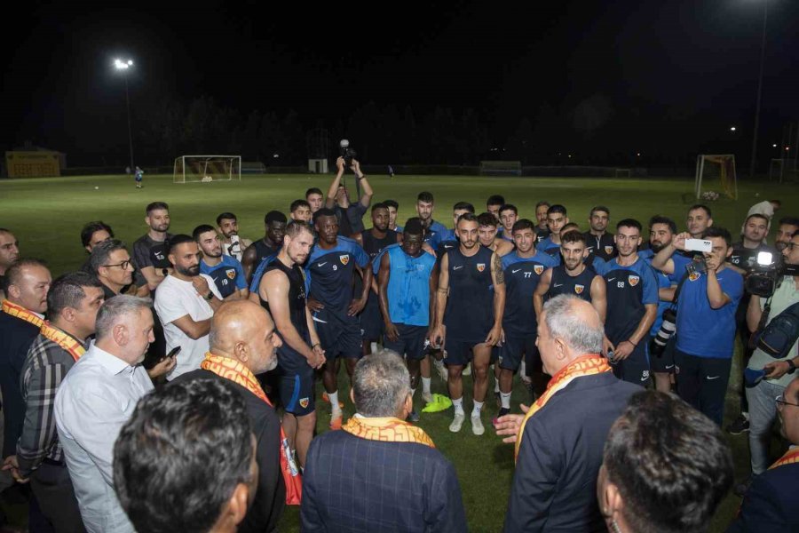 Galatasaray Maçı Öncesi Kayserispor’a Moral Ziyareti