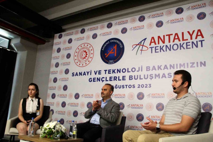 Bakan Kacır: "ülkemizin Dört Yanında Ar-ge Atılımını Ortaya Koymalıyız"