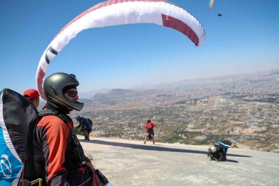 Yamaç Paraşütü Organizasyonuna Yarışmacılardan Tam Not